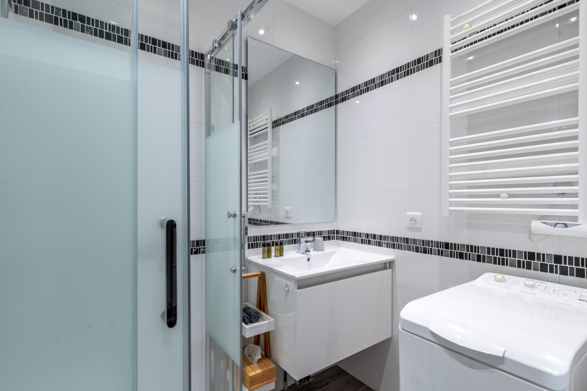 Fabuleux Appartement 2 Personnes Au Coeur De Menton, Climatise Et Proche Gares Routiere Et Sncf Екстериор снимка