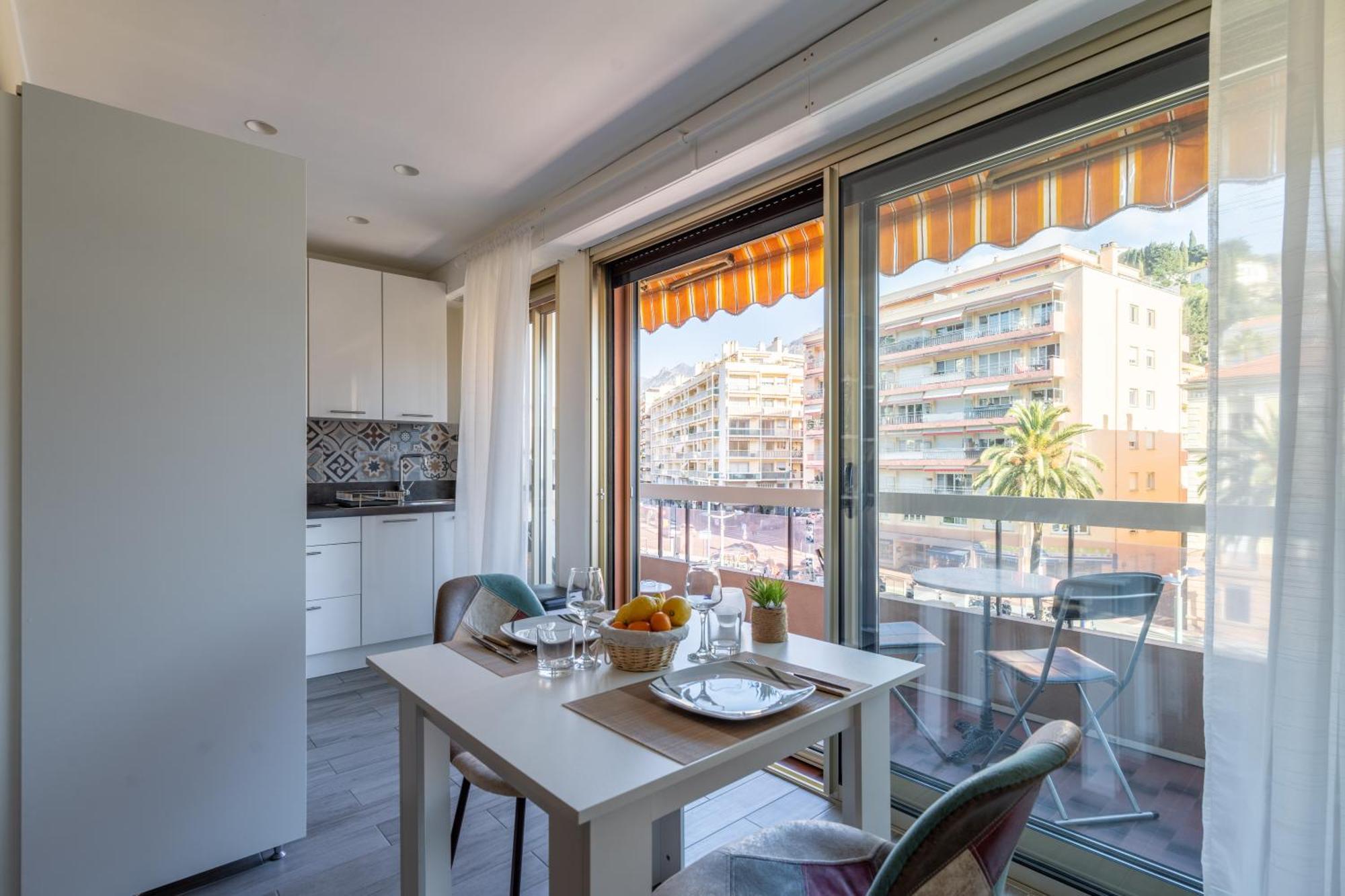 Fabuleux Appartement 2 Personnes Au Coeur De Menton, Climatise Et Proche Gares Routiere Et Sncf Екстериор снимка