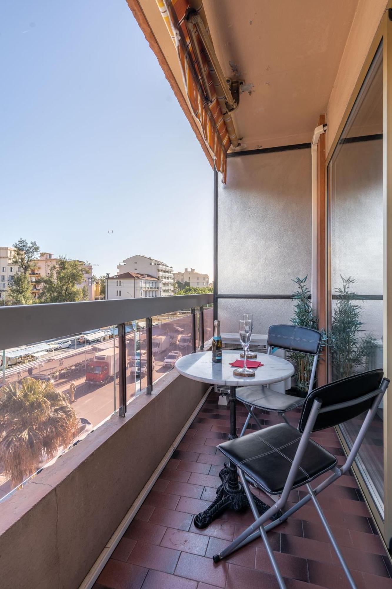 Fabuleux Appartement 2 Personnes Au Coeur De Menton, Climatise Et Proche Gares Routiere Et Sncf Екстериор снимка