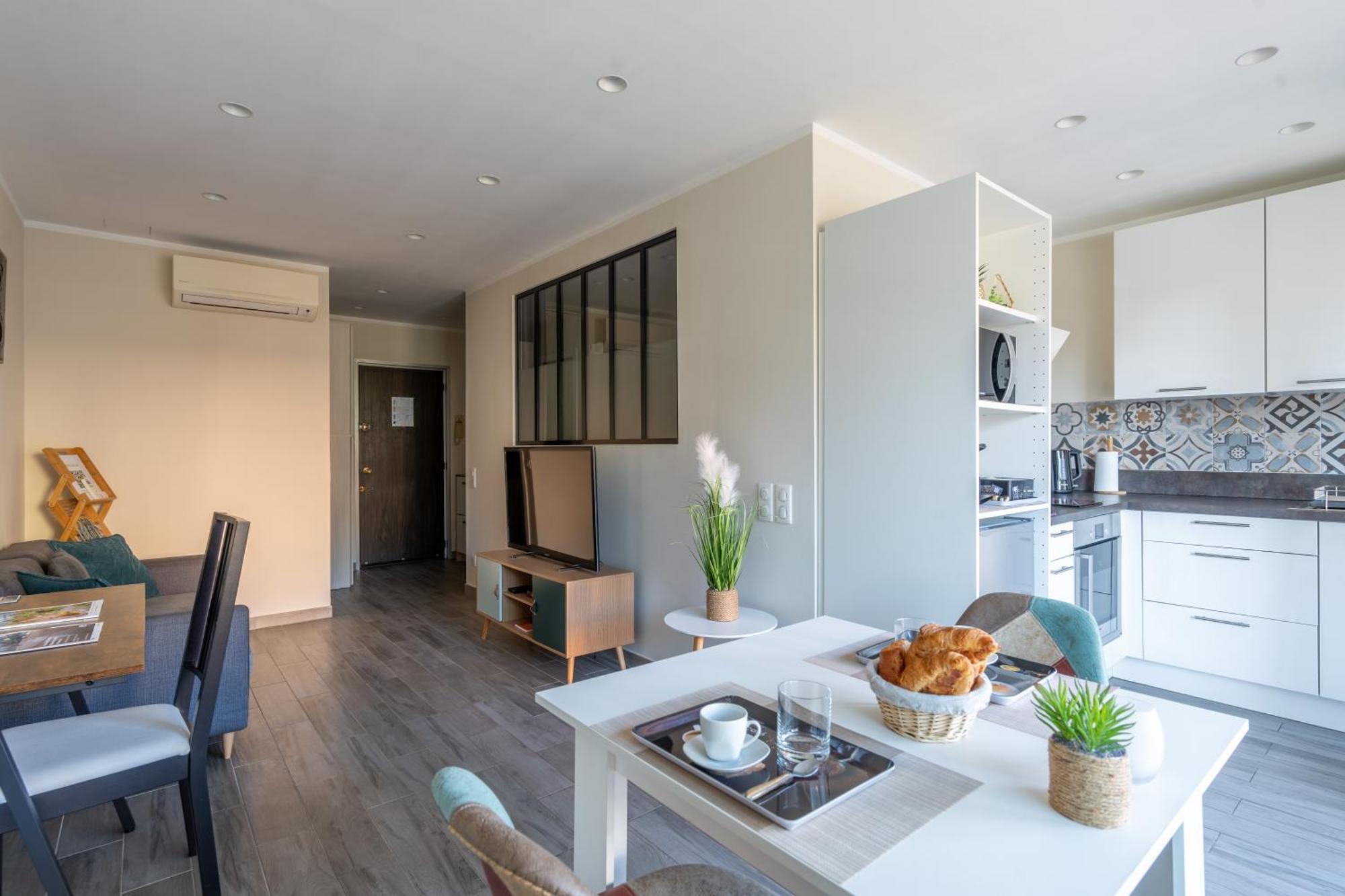 Fabuleux Appartement 2 Personnes Au Coeur De Menton, Climatise Et Proche Gares Routiere Et Sncf Екстериор снимка
