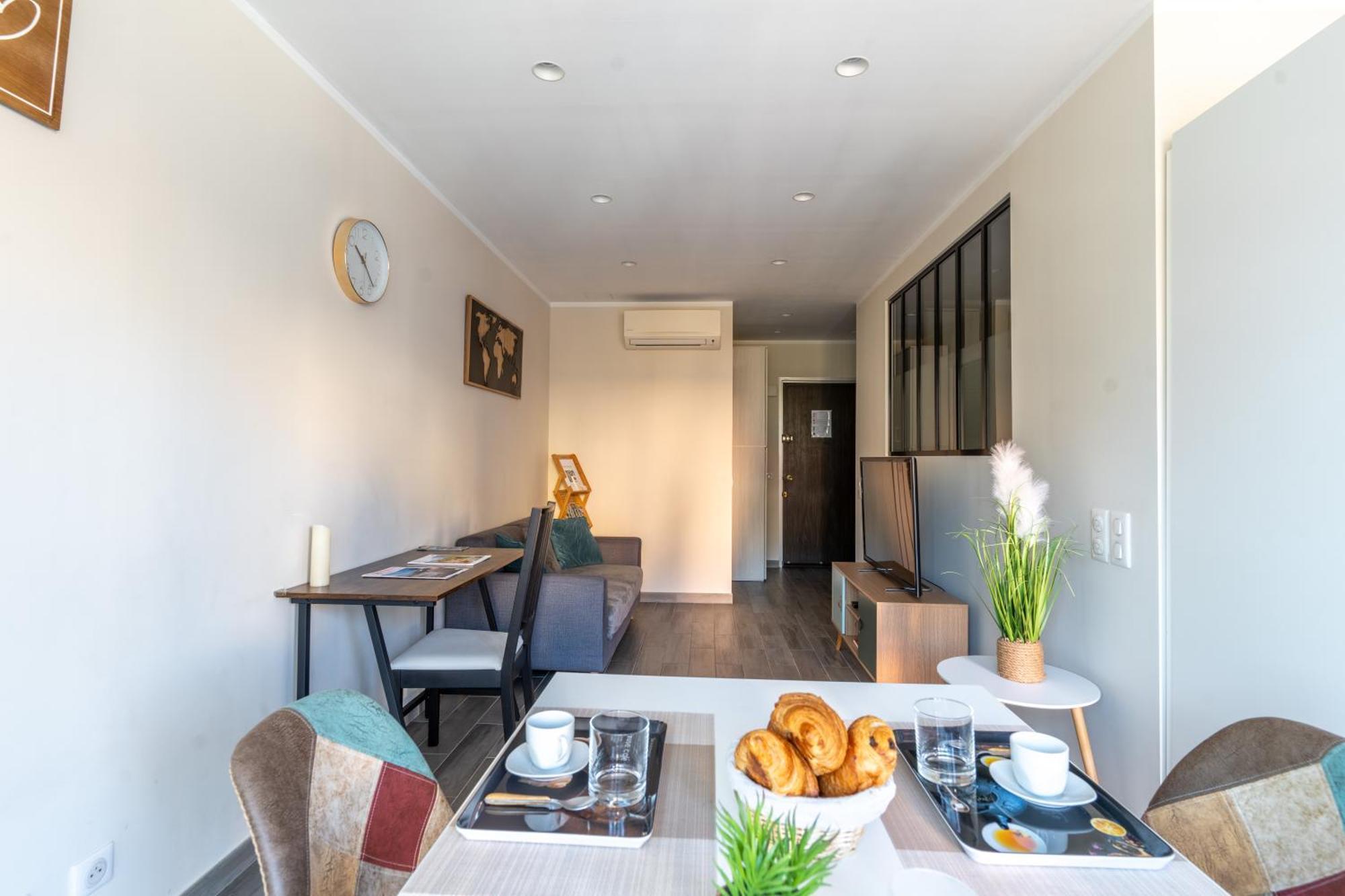 Fabuleux Appartement 2 Personnes Au Coeur De Menton, Climatise Et Proche Gares Routiere Et Sncf Екстериор снимка