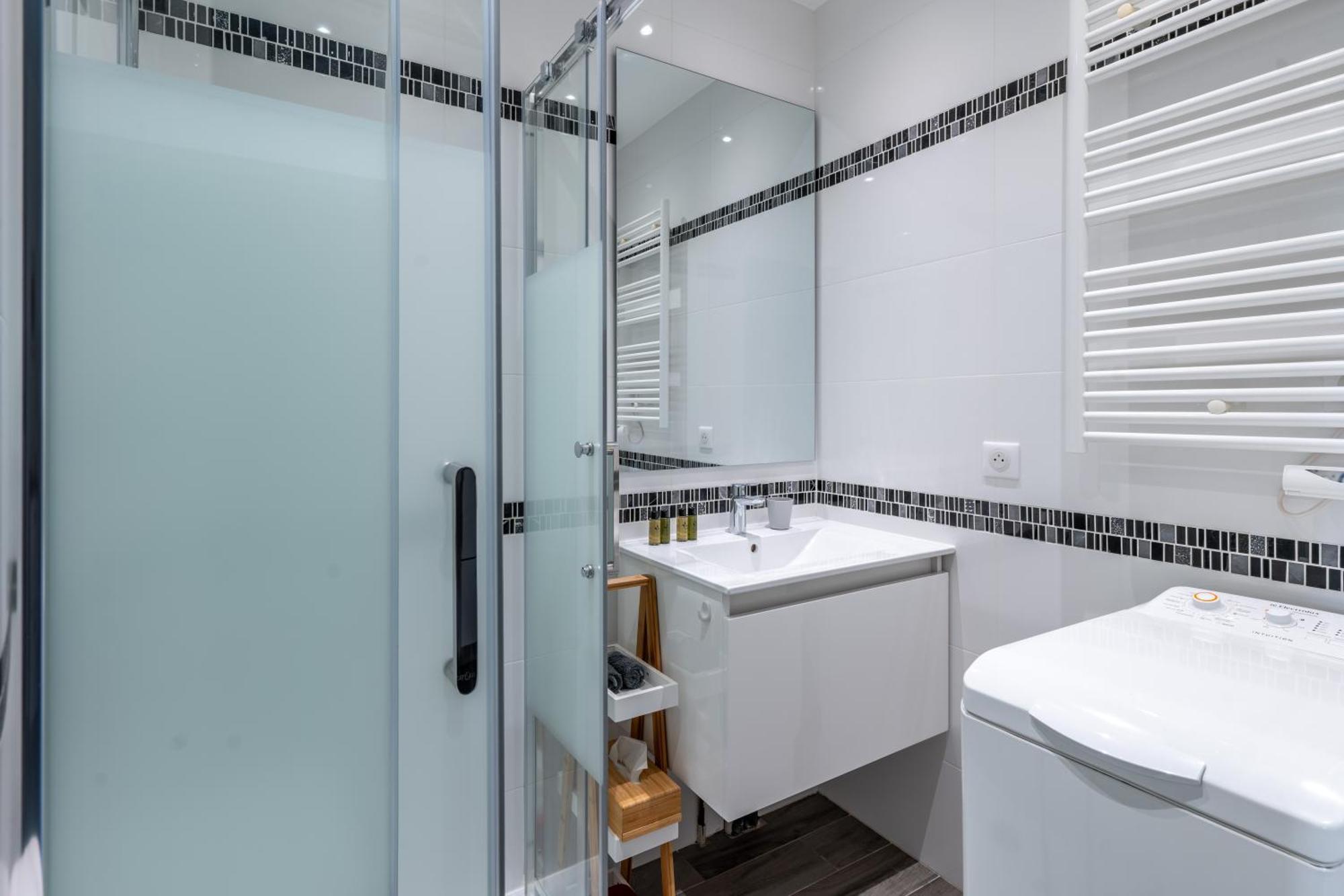 Fabuleux Appartement 2 Personnes Au Coeur De Menton, Climatise Et Proche Gares Routiere Et Sncf Екстериор снимка