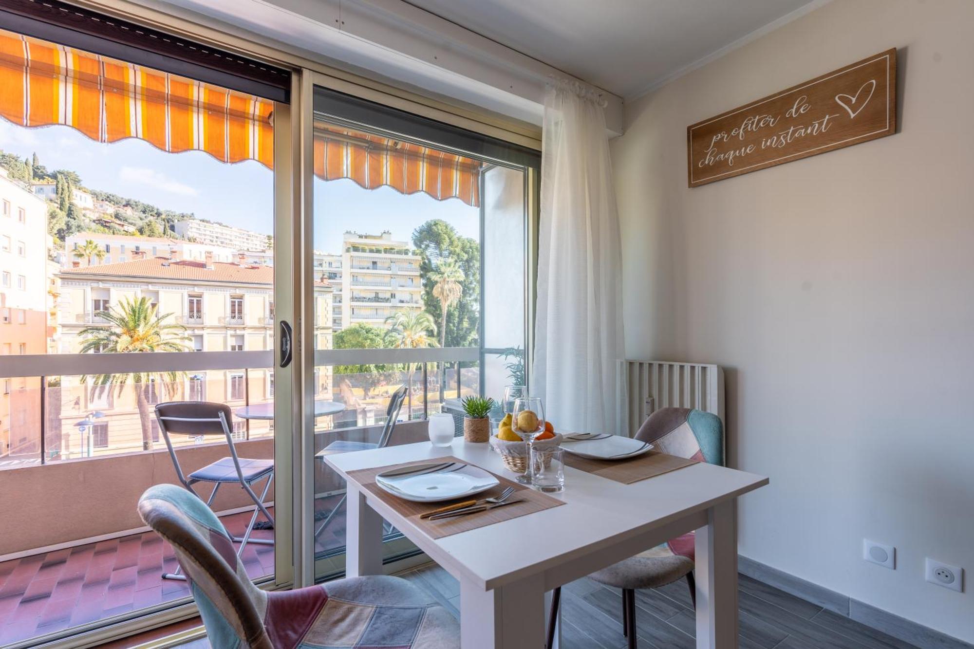 Fabuleux Appartement 2 Personnes Au Coeur De Menton, Climatise Et Proche Gares Routiere Et Sncf Екстериор снимка