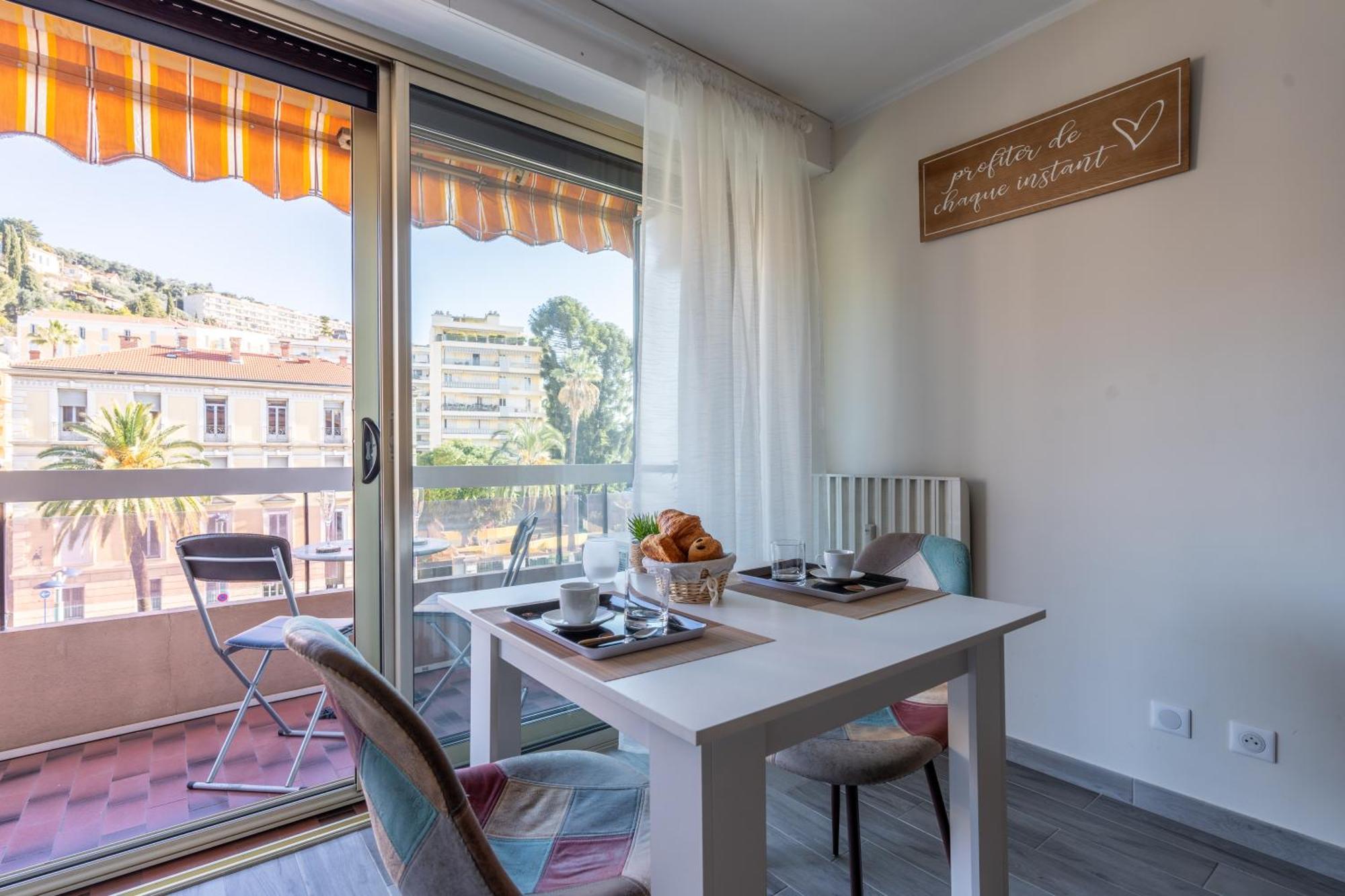 Fabuleux Appartement 2 Personnes Au Coeur De Menton, Climatise Et Proche Gares Routiere Et Sncf Екстериор снимка